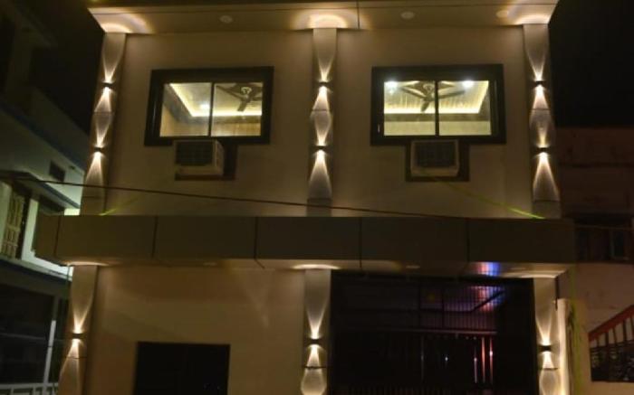 Goroomgo Narayan Niwas Homestay Near Ram Mandir Ayodhya