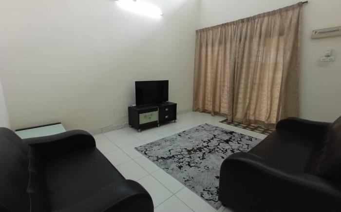 Raihana Homestay (TTU111) [3BR; Wi-Fi; Netflix]