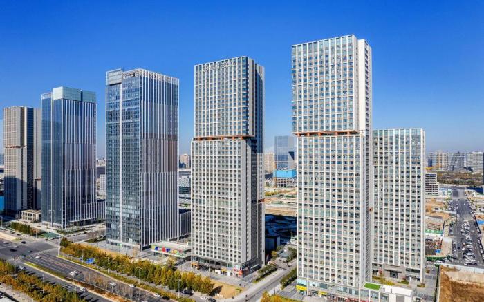 Palace Hotels (Zhengzhou High Speed Rail East Station Store) 朗丽兹酒店（郑州高铁东站店）