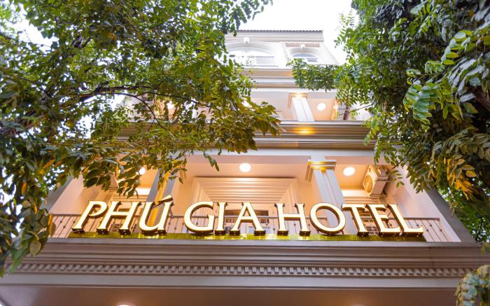 Phú Gia Hotel