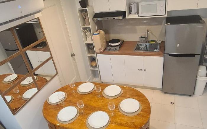 Two BR Unit for 8pax within Makati 