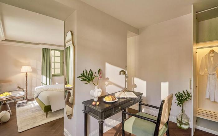 President Maison Signature By M Village 