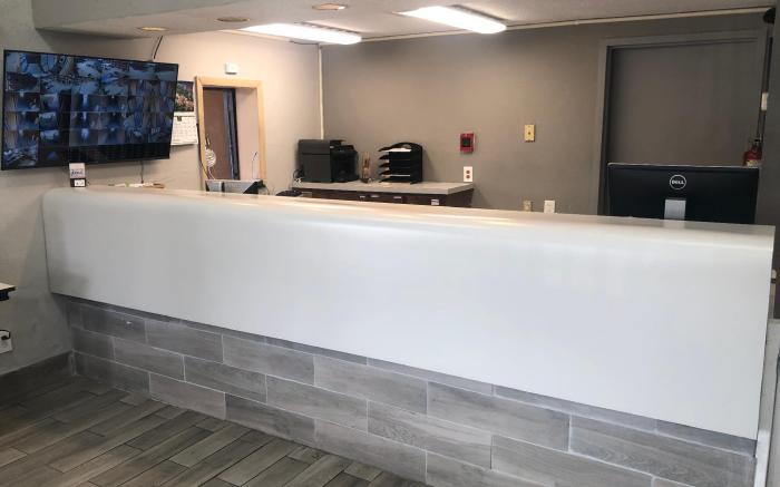 American Inn and Suites