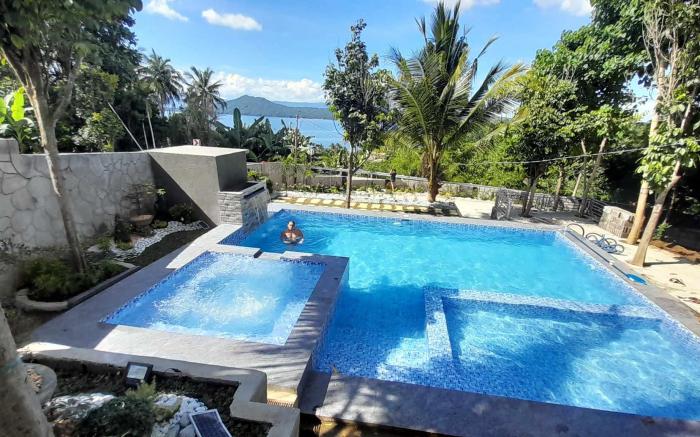 Private Resort Overlooking Taal Lake 