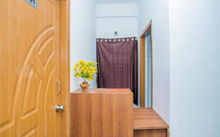 Hotel O Varcity Comforts Near Ragigudda Sri Prasanna Anjaneyaswamy Temple
