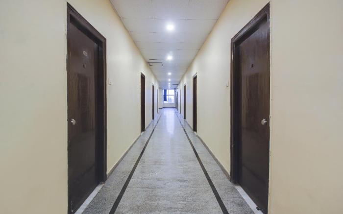 Hotel O Anuguna Tulasi Grand Near JNTU University Hyderabad