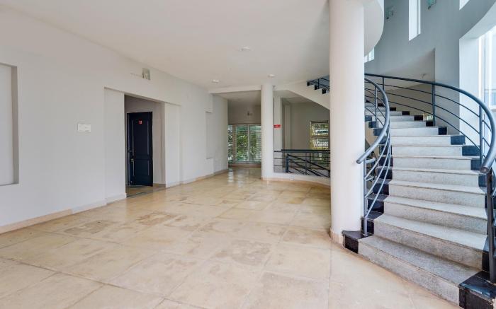Super Hotel O ECR Stays Near Nemmeli Beach Formerly GVS Homes