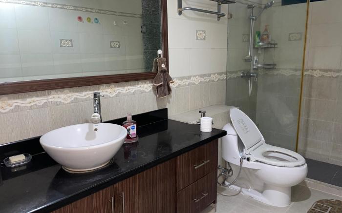 City View 2BR Mall Apartment (176sqm)