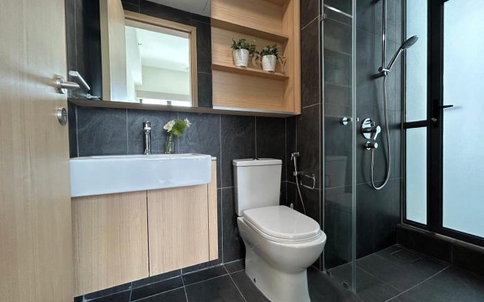 The Luxe Twin Towers Landscape Hotel