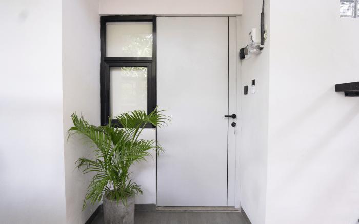 Studio 27 Sanur - Self Check In