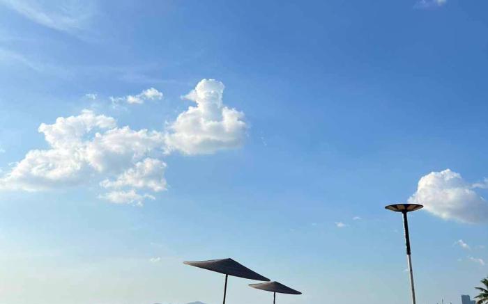 Grand Florida Pattaya Pool Access