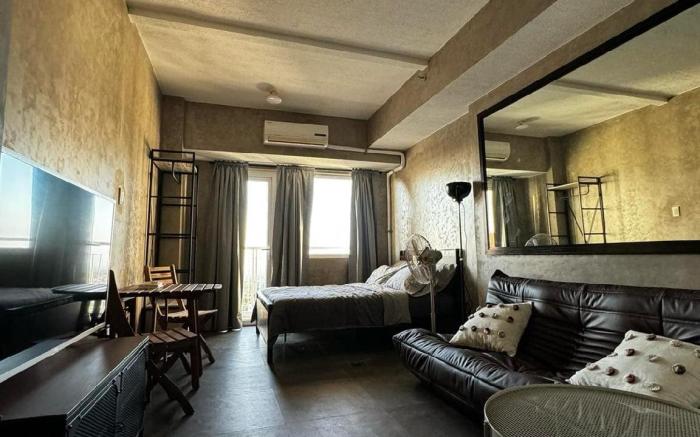 Cozy Studio 5 Mins to Sky Ranch w/ Pool & View