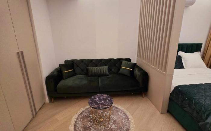 Happy Luxury Cortina Studio