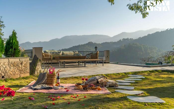 StayVista at ILIKA W/ Heated Infinity Pool&Jacuzzi