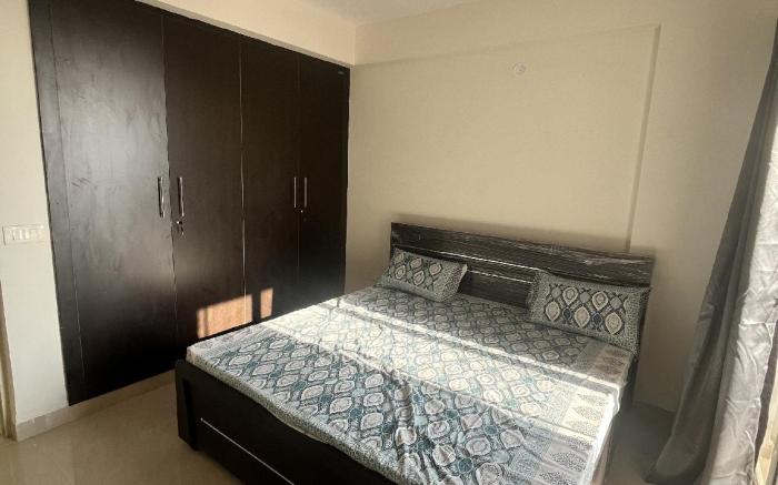 A Modern & Homely suit