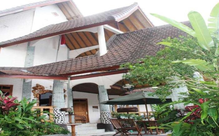 Puri Eling Blimbingsari Hotel