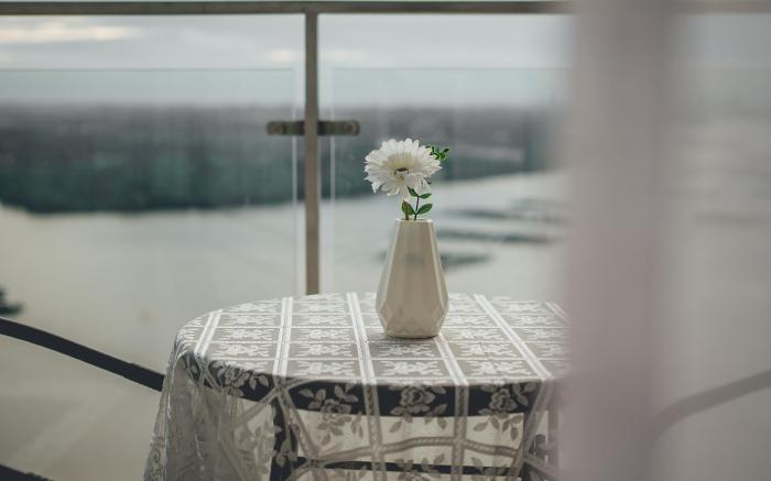 Danga Bay Vintage French 3BR6Pax Balcony Seaview