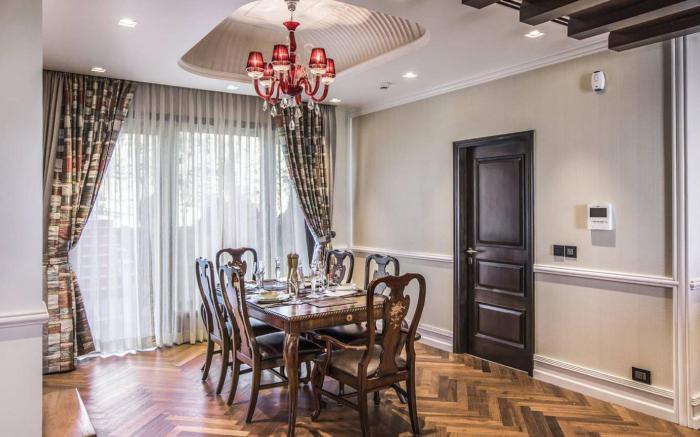 A majestic luxurious villa overlooking the Ganges