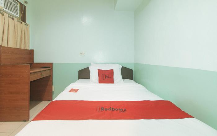 RedDoorz @ Maanyag Pension House Mandaue