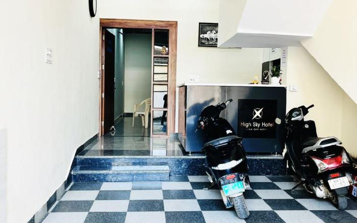 HIGH SKY HOTEL SHEELA BYE PASS ROHTAK 9812120705