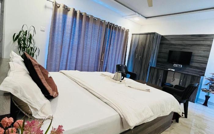 Divine Resort- Bhilar 