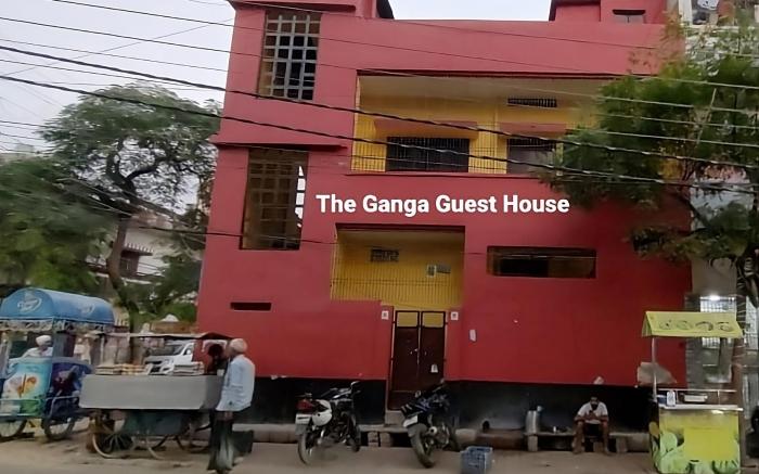 The Ganga Guest House (Home Stay)