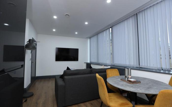 New Oxford House 2 Bedroom City Centre Apartment