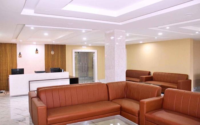 Swimming Pool Hotel Goroomgo MJR Puri with Free Pickup and Drop From Sea Beach