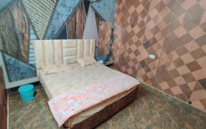 TEJAS HOMESTAY JUST 2 MINUTES from GOLDEN TEMPLE