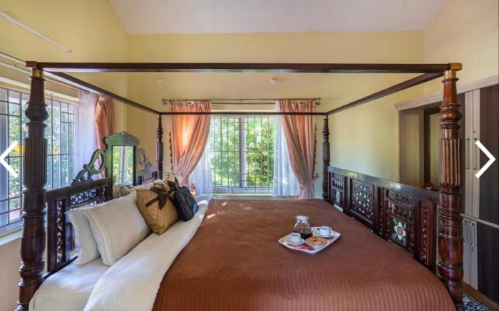 Hillcrest villa