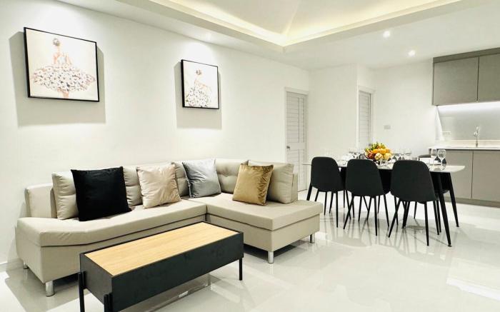 Pattaya Modern Pool Villa 200 m to Beach 