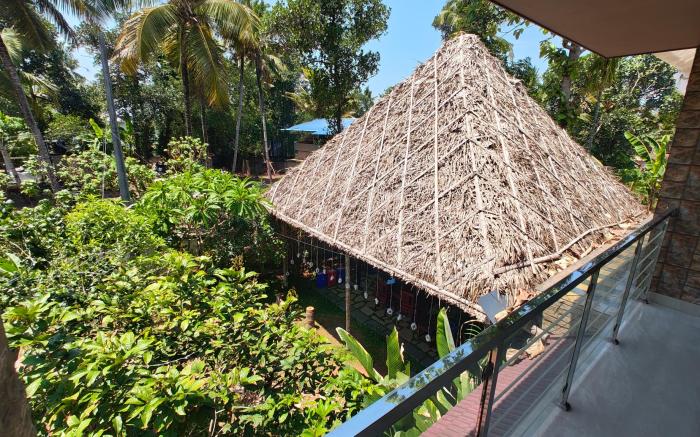 Sky's Surf Hostel