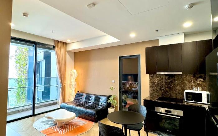 Luxury 2 Br with amazing view of Saigon River