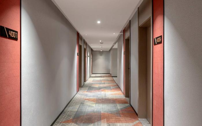 Borman Hotel Yulin Xingye High-speed Railway Station