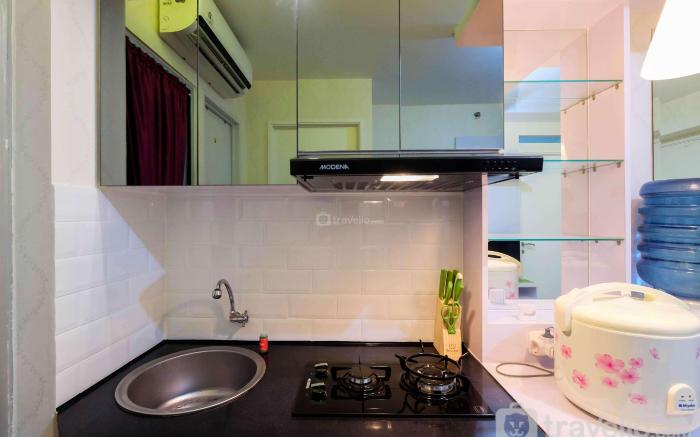 Comfy 2BR Bassura City Apt near Mall By Travelio