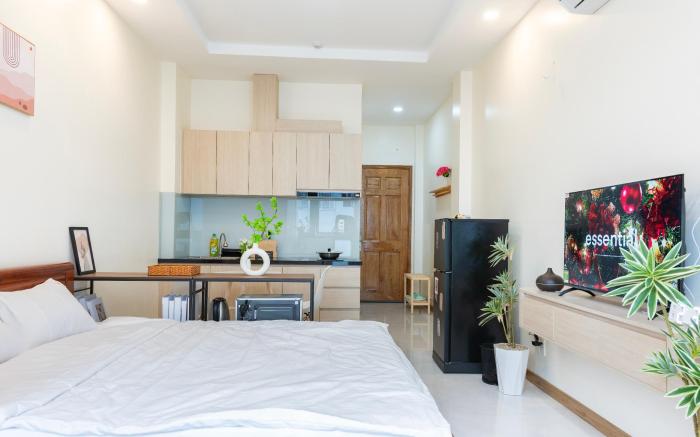 Spacious 1BR Studio Private, Sleek & Cozy Escape