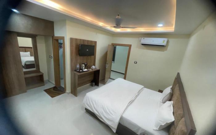 Maryada Inn