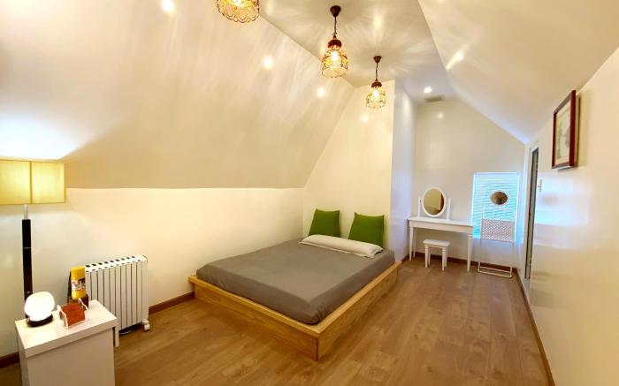 Luxury Villa Cao Gia Chi Bao, Hillside View, DaLat