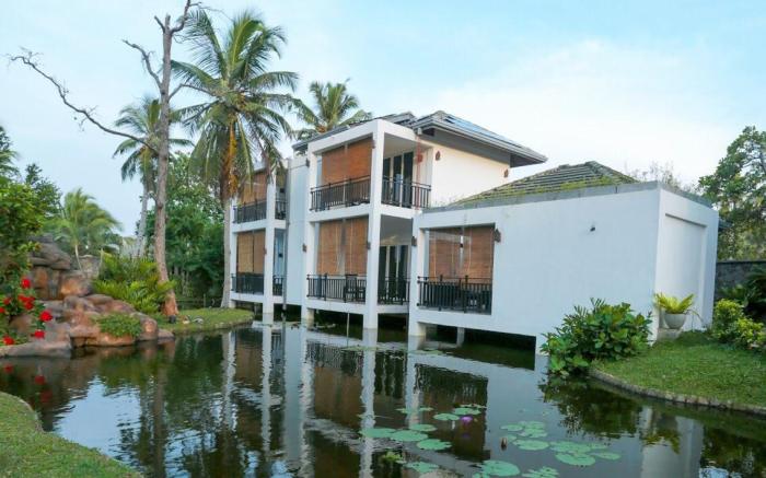 Amaluna Resort