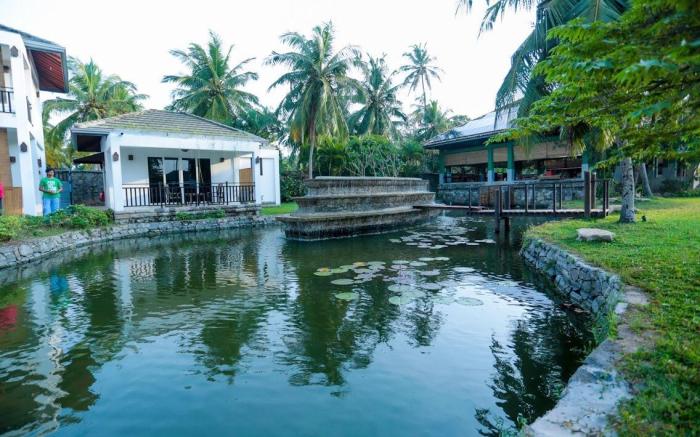 Amaluna Resort