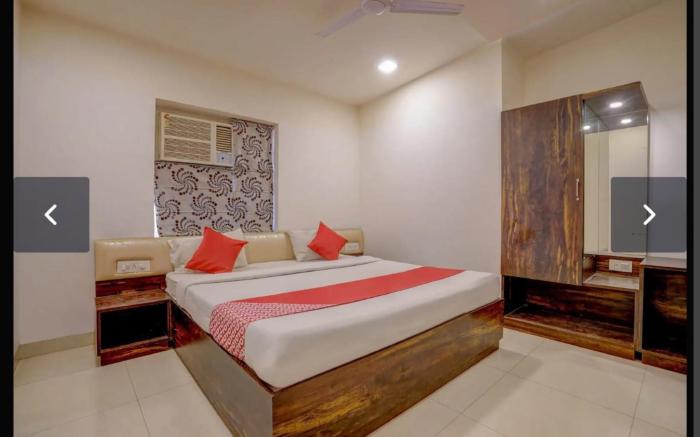 Goroomgo Traveller in Lucknow