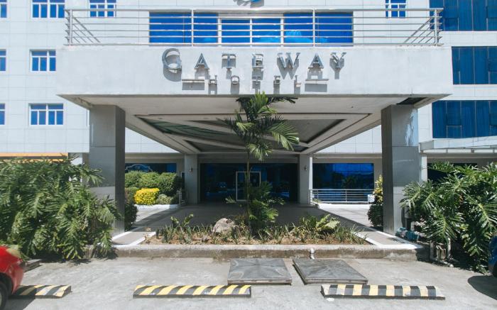 Iloilo Gateway Hotel and Suites by RedDoorz