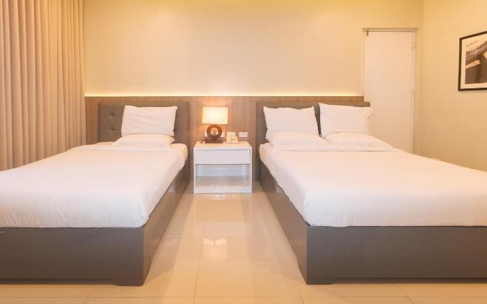 Iloilo Gateway Hotel and Suites by RedDoorz