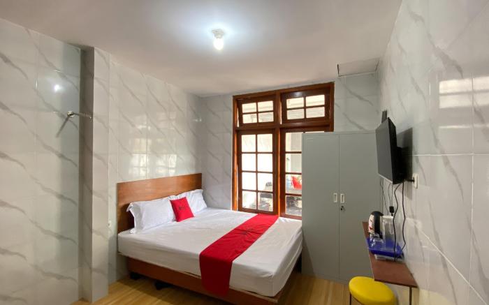 RedDoorz near RSUD Tidar Magelang