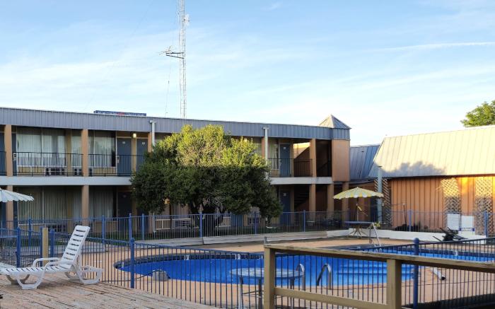 Castle Inn & Suites by OYO Lawton