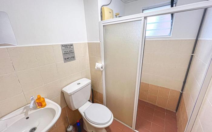 Puchong, 1-12pax, Projector, Free WiFi, 3BR