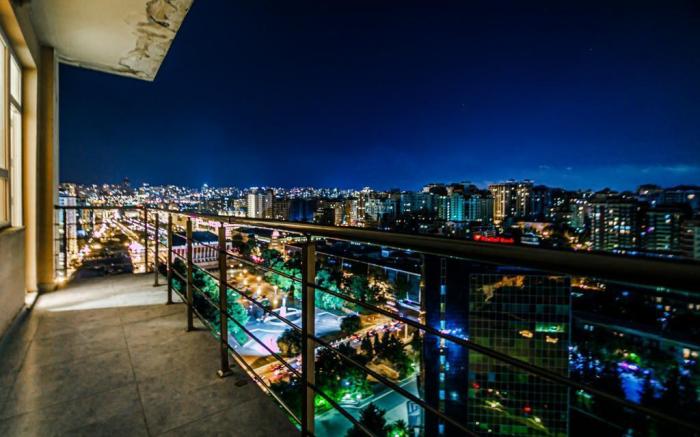 Penthouse on 20th floor with city and sea view 