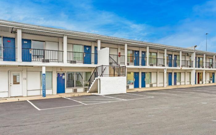 Relax Inn by OYO Columbus OH I 70