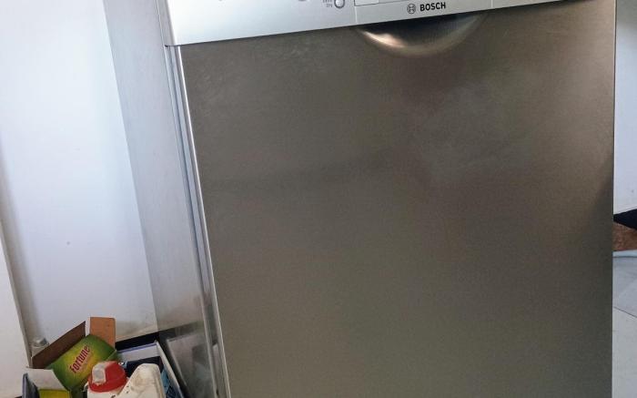 Jani and jai little home (Adhiyogi, Isha) AC room