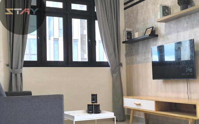 Meridin Sovo Cozy Couple City View Netflix By STAY